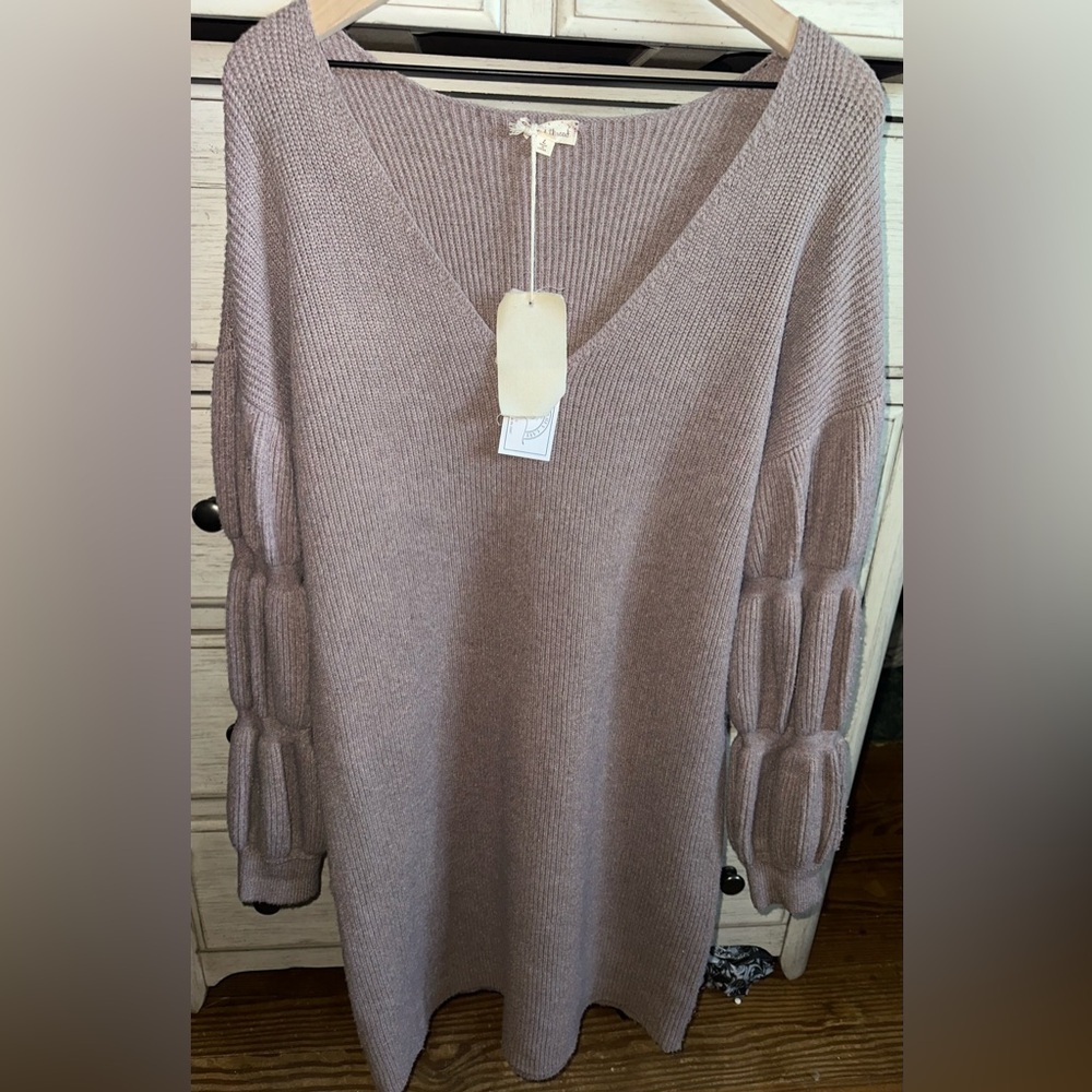 Hem & Thread Mauve V-Neck Sweater